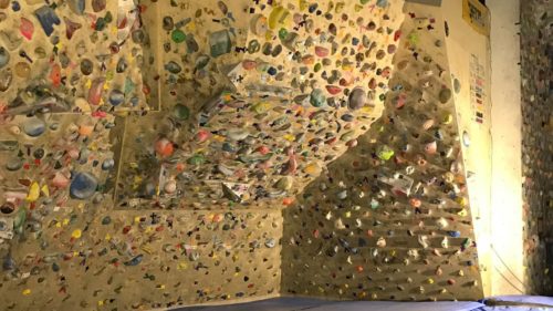 神奈川県のクライミング施設「クライミングジム J-WALL」